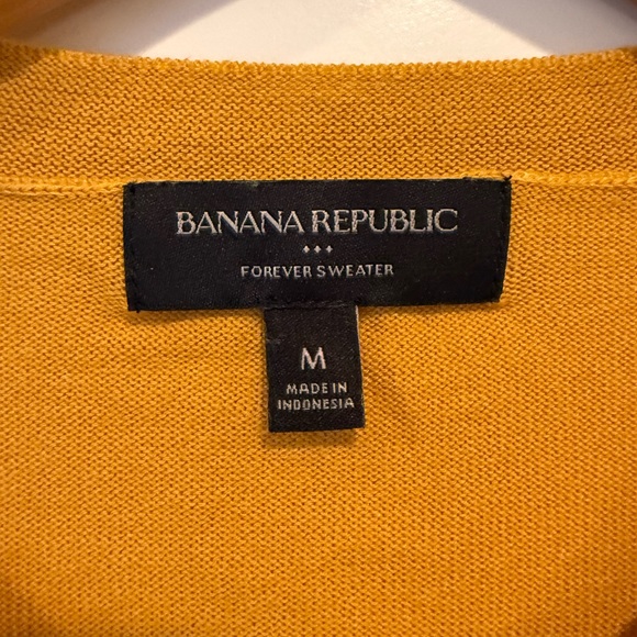 Banana Republic forever sweater - Picture 3 of 5